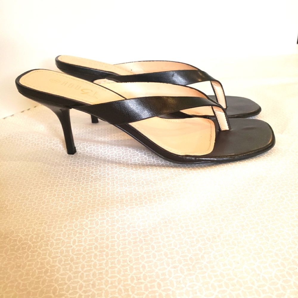 Rouge Square Toe Sandal